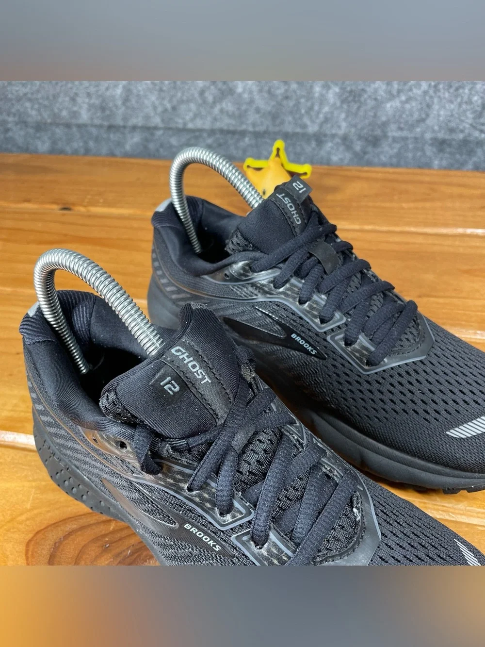 Brooks Ghost 12 Womens Size 7 B Black Gray Running Shoes Sneakers 1203051B040 - Picture 8 of 16